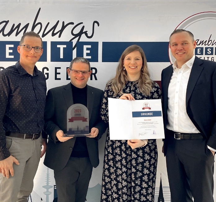 HEROSE Employees get an award HEROSE Employees get an award